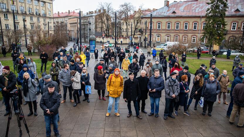 Vilniuje nukeltas P. Cvirkos paminklas