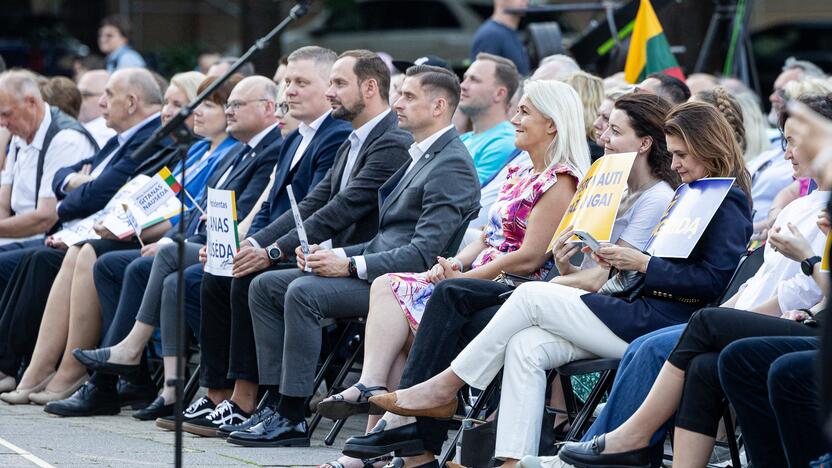 Kandidatų į Lietuvos prezidentus debatai S. Daukanto aikštėje