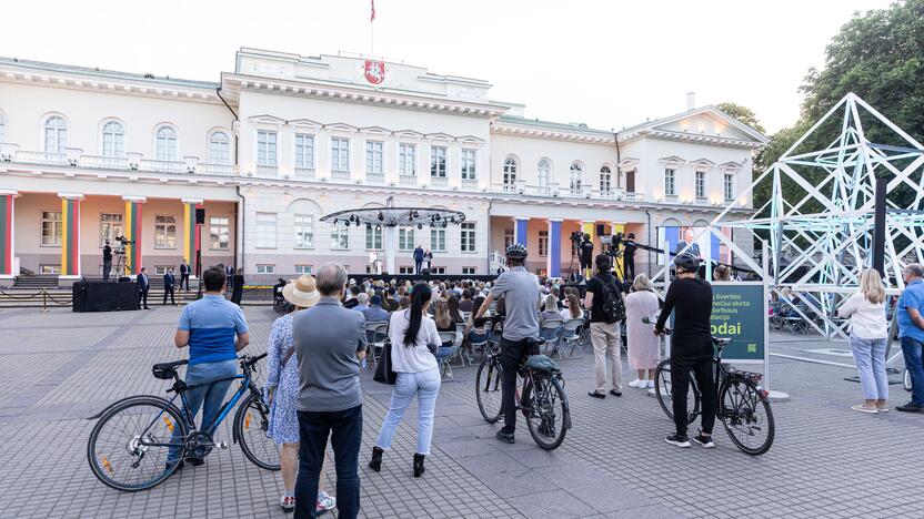 Kandidatų į Lietuvos prezidentus debatai S. Daukanto aikštėje