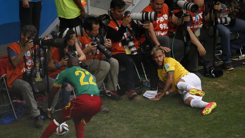 Pasaulio futbolo čempionatas: Brazilija - Kamerūnas