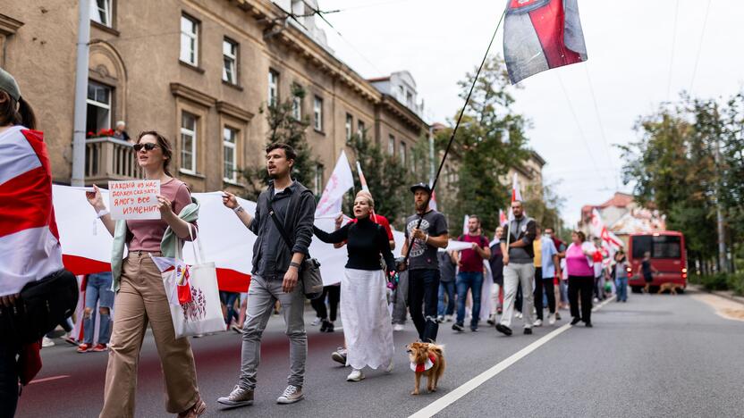 Baltarusių mitingas Katedros aikštėje