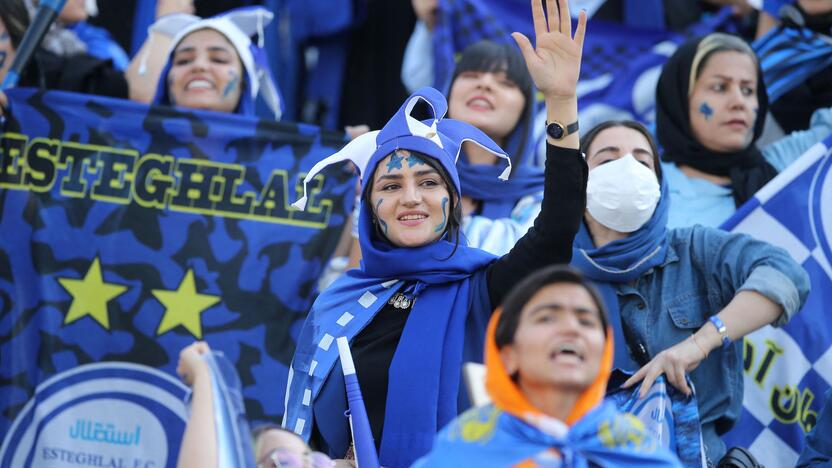 „Esteghlal“ sirgalės 