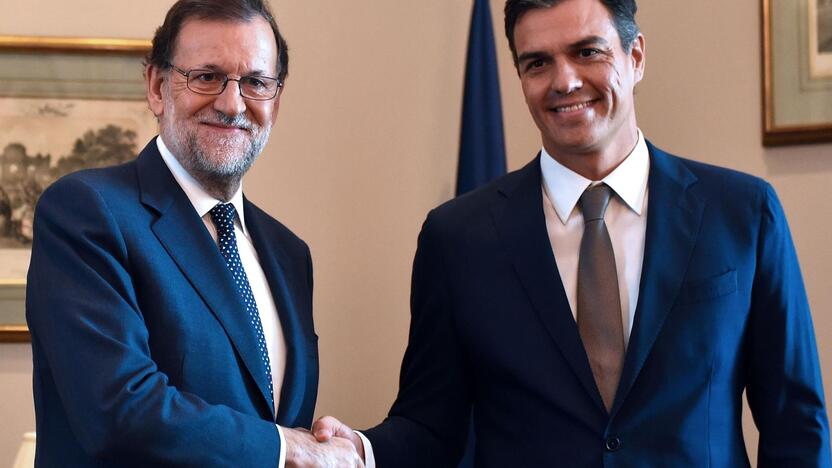 Mariano Rajoy (kairėje) ir Pedro Sanchezas