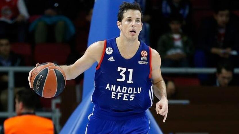 „Anadolu Efes“ išlygino serijos rezultatą