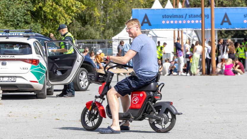 E. Sheerano gerbėjai jau laukia koncerto