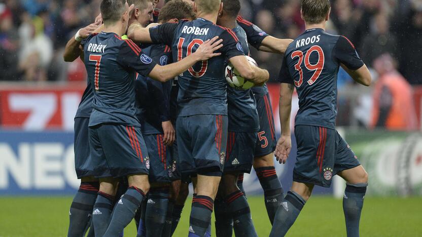 "Bayern" futbolininkai sutriuškino "Plzen" komandą