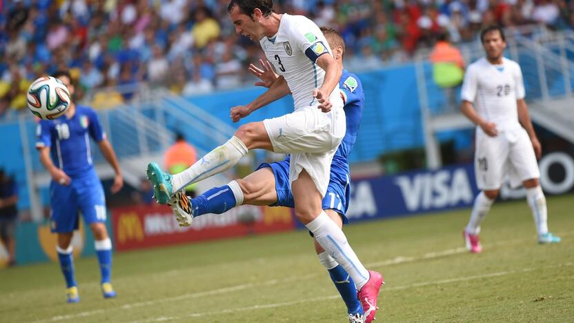 Pasaulio futbolo čempionatas: Italija - Urugvajus