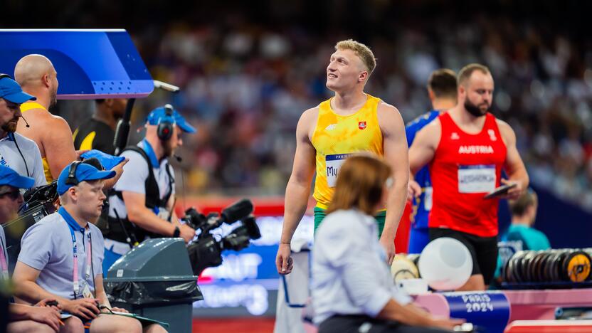 Olimpinių žaidynių disko metimo finalas