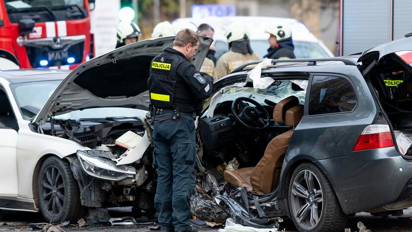 Trijų automobilių avarija Vilniuje