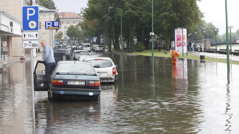 Uostamiestį skandino liūtis