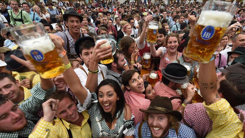 Prasidėjo alaus festivalis „Oktoberfest“