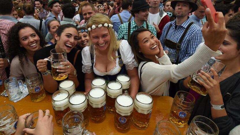 Prasidėjo alaus festivalis „Oktoberfest“