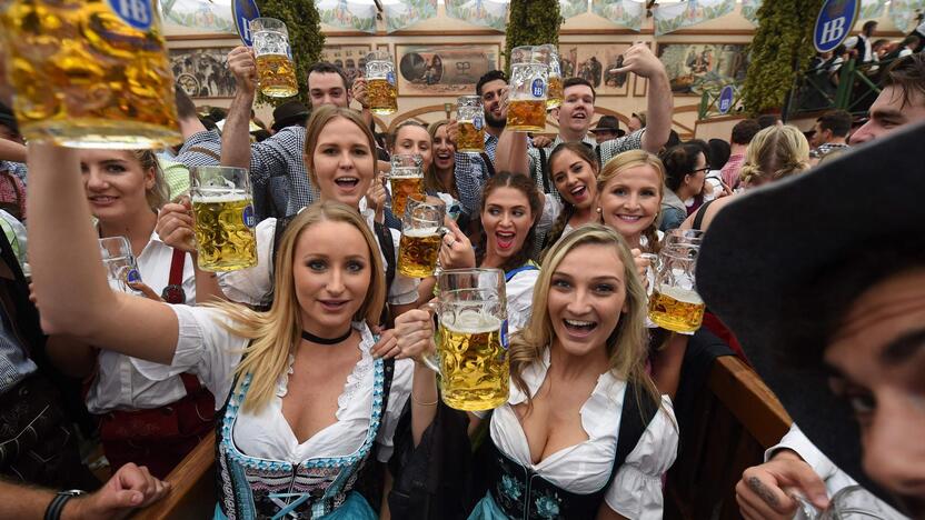 Prasidėjo alaus festivalis „Oktoberfest“