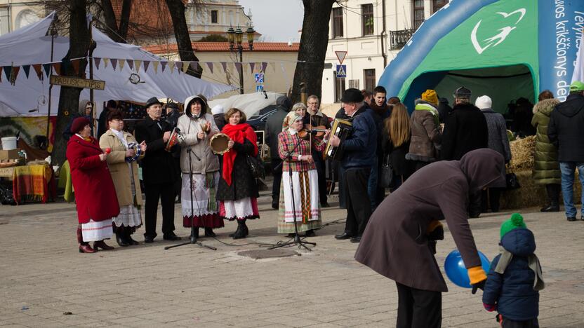 Mugės žvaigždė – avytė Kalėdytė