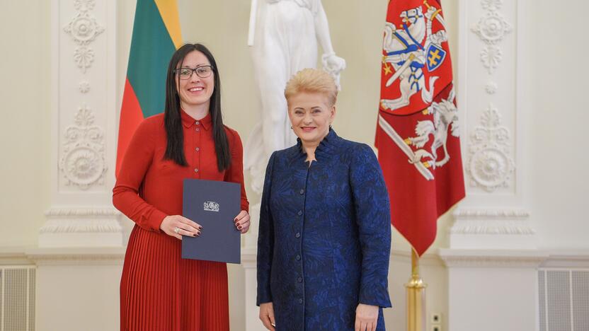 Nacionalinio diktanto konkurso laureatų apdovanojimai