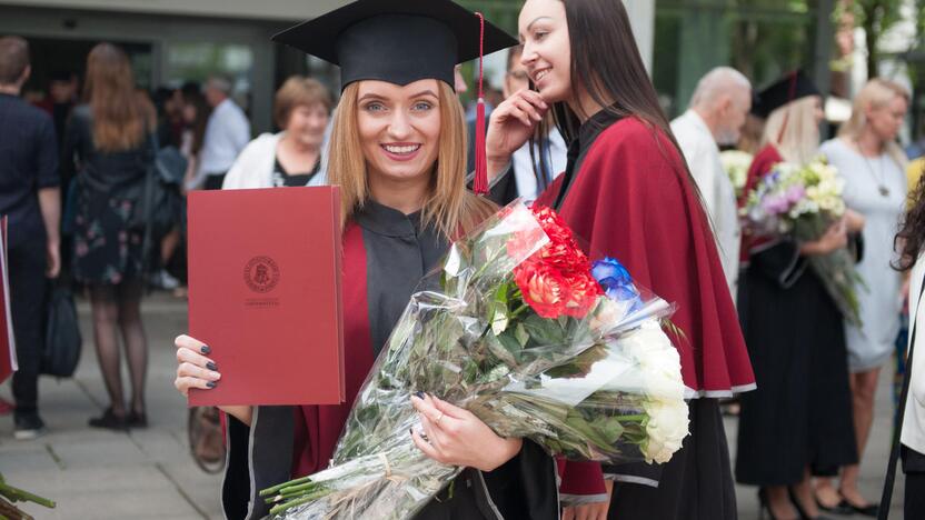 VDU diplomų įteikimas