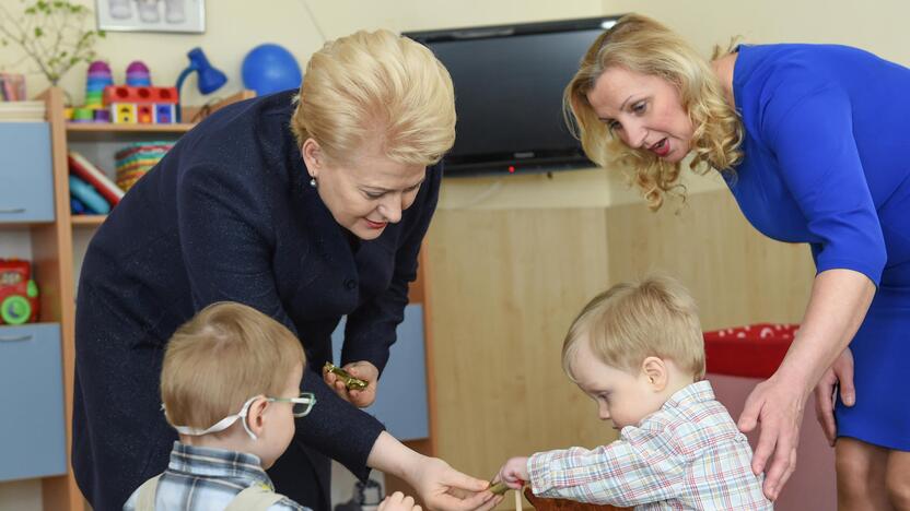 Prezidentė lankėsi Vilniaus kūdikių namuose