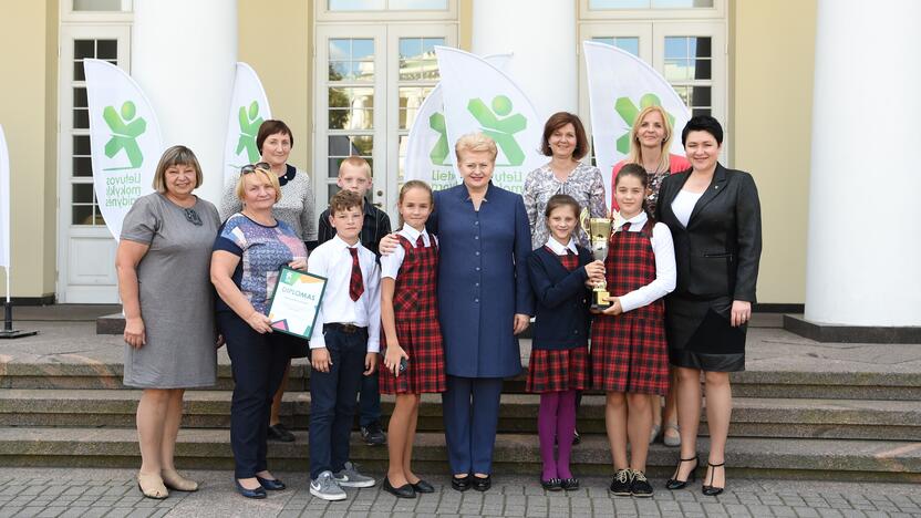 Mokyklų žaidynių nugalėtojų apdovanojimai