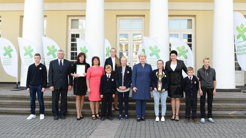 Mokyklų žaidynių nugalėtojų apdovanojimai