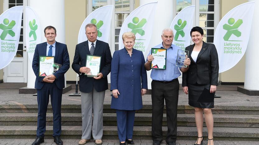 Mokyklų žaidynių nugalėtojų apdovanojimai