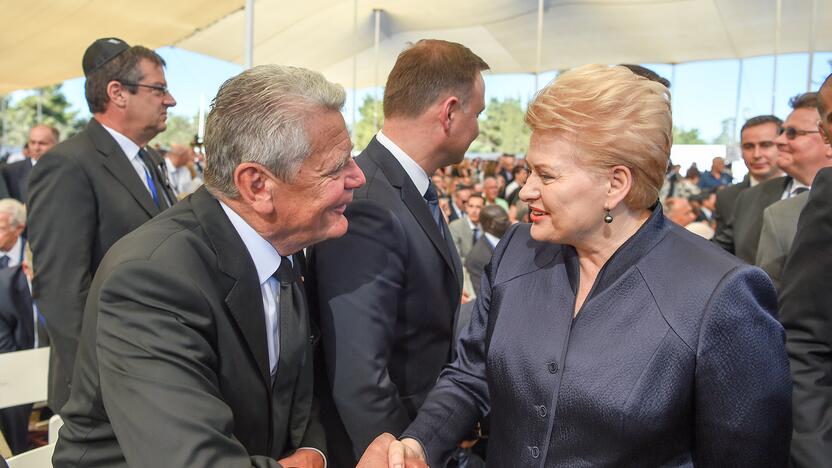 D. Grybauskaitė dalyvauja Sh. Pereso laidotuvėse