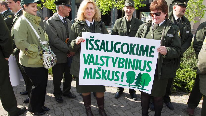 Miškininkų protestas prie Seimo