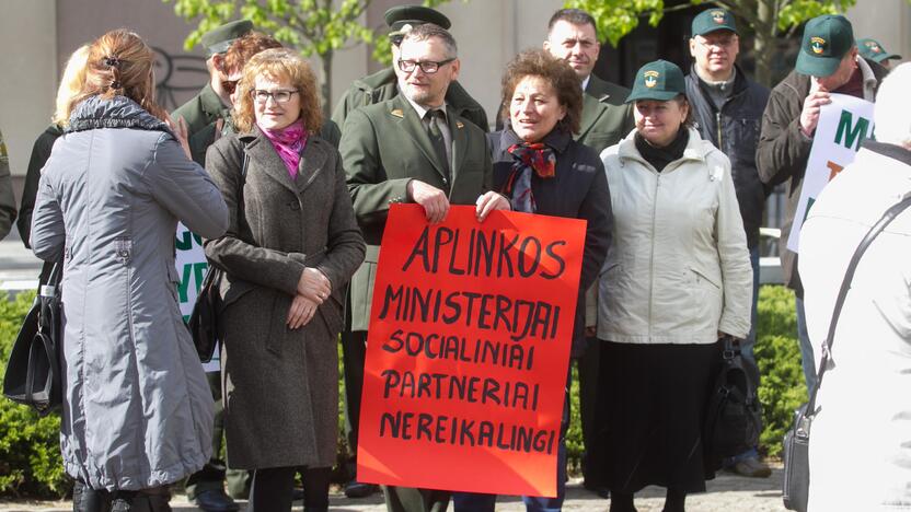 Miškininkų protestas prie Seimo