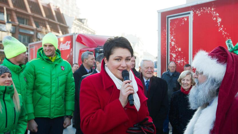 Startavo labdaringas Kalėdų karavanas