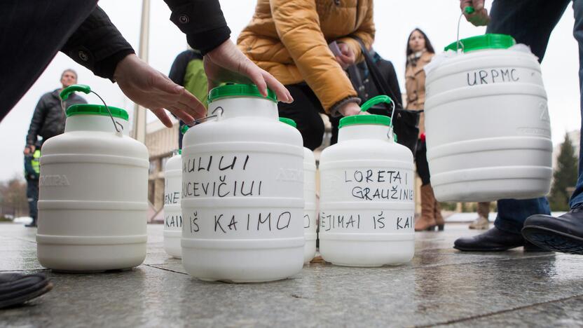 Pieno gamintojų protesto akcija