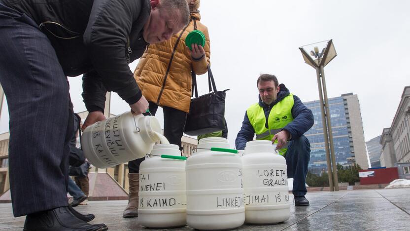 Pieno gamintojų protesto akcija