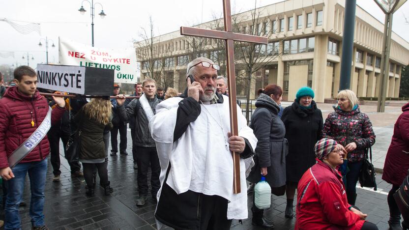 Pieno gamintojų protesto akcija