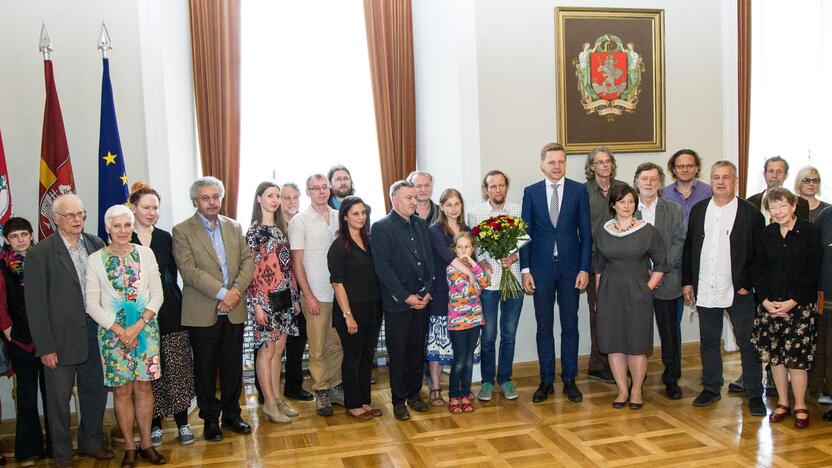 Pasveikinti „Poezijos pavasario“ dalyviai