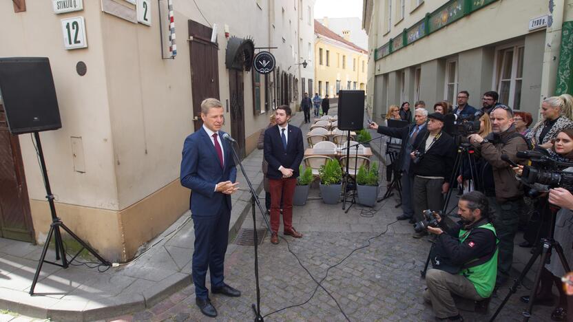 Žydų gatvėje – lentelė hebrajų ir jidiš kalbomis