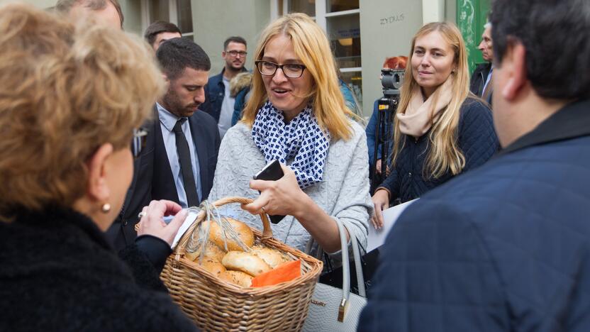 Žydų gatvėje – lentelė hebrajų ir jidiš kalbomis