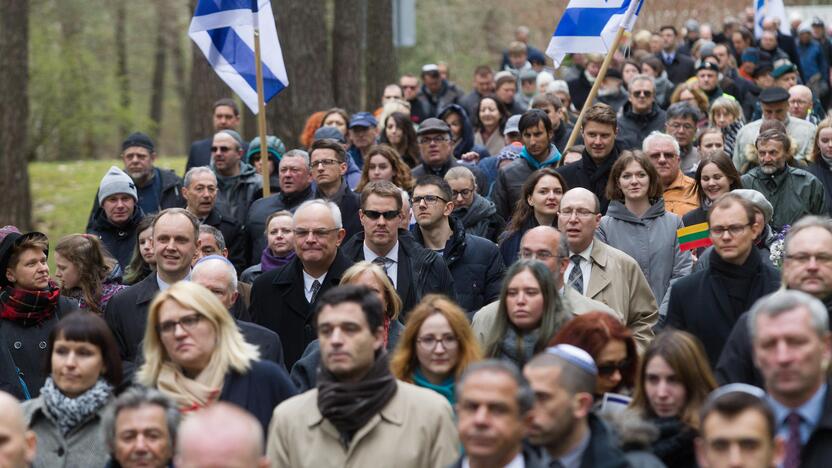 Panerių memoriale vyko Gyvųjų maršo procesija