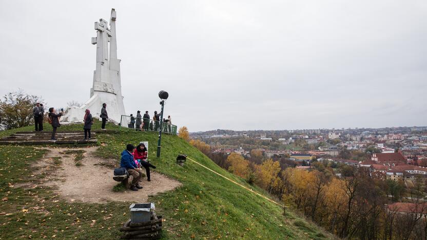 Ant Trijų Kryžių kalno atsivėrė plyšys