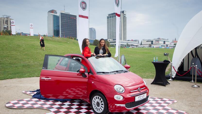 Neryje pakrikštytas atnaujintas „Fiat 500“