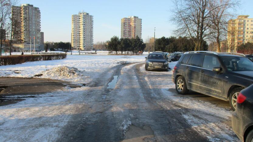 Gyventojai negali prisišaukti komunalininkų pagalbos