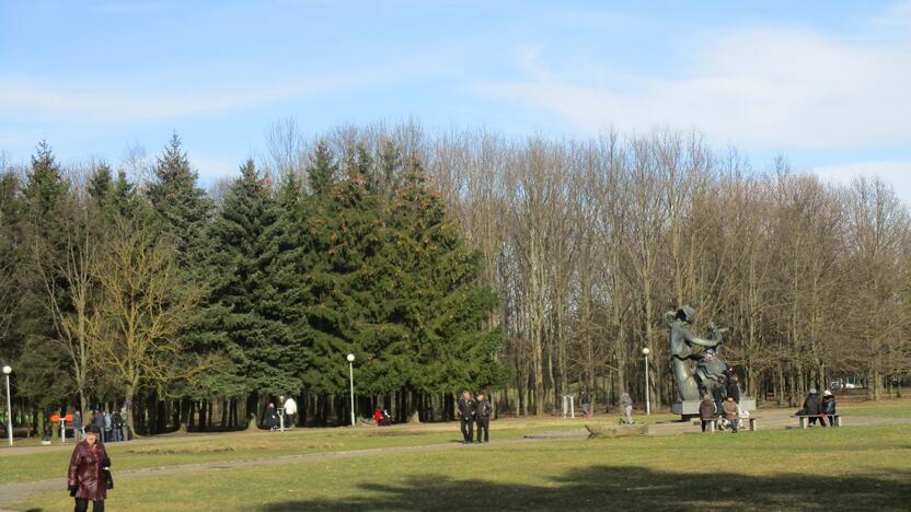 Kauniečiai užplūdo Draugystės parką