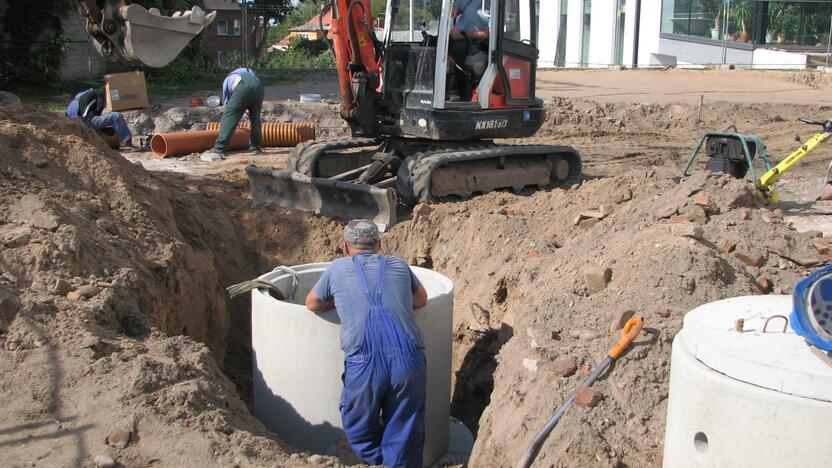 Tvarkant Prisikėlimo bažnyčią – netikėti radiniai