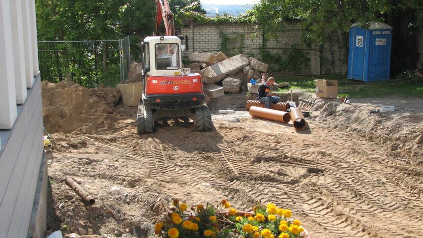 Tvarkant Prisikėlimo bažnyčią – netikėti radiniai