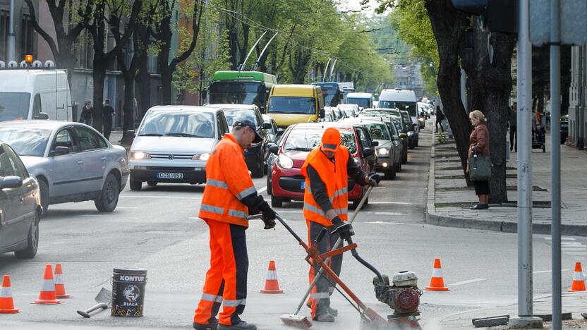 Kelio ženklinimas per piką