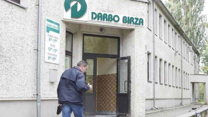 Bedarbiai negrįžo į Darbo biržą