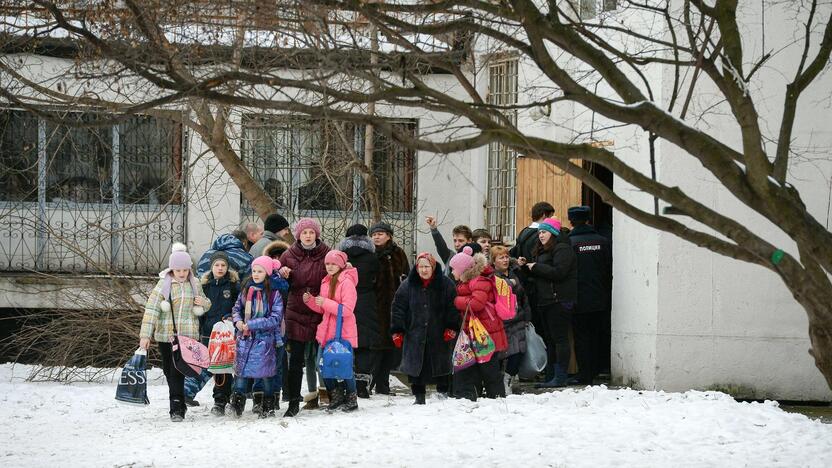 Maskvoje per įkaitų dramą mokykloje žuvo du žmonės