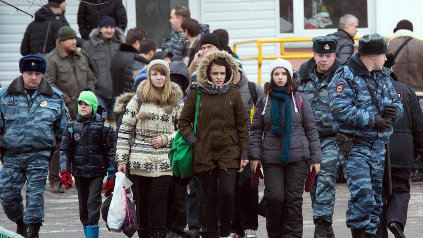 Maskvoje per įkaitų dramą mokykloje žuvo du žmonės