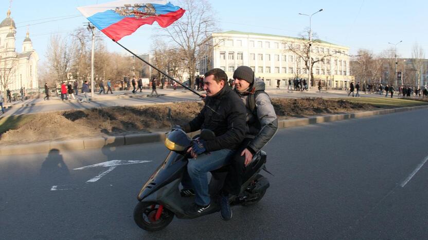 Ukrainoje – protestai priešingose barikadų pusėse