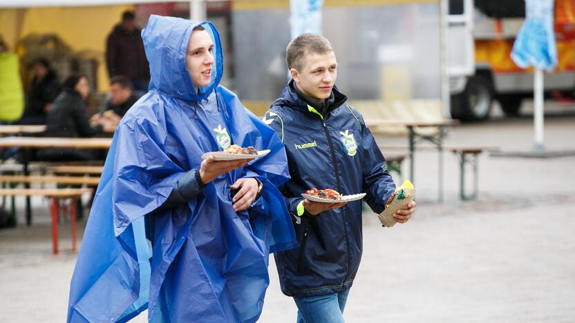 Maisto festivalis "Skanaus" lietingą šeštadienį