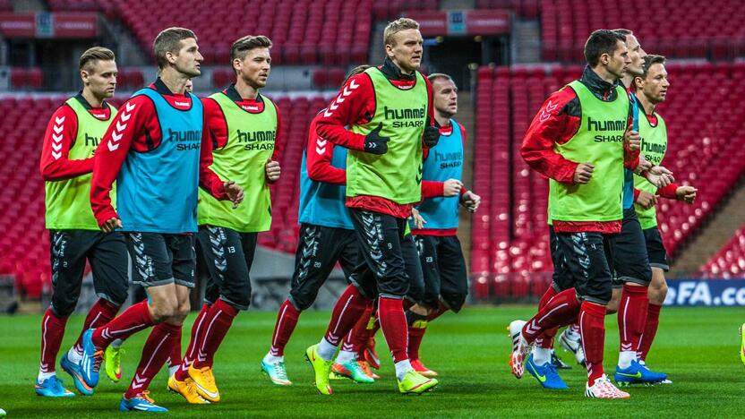 Lietuvos futbolo rinktinės treniruotė "Wembley" stadione