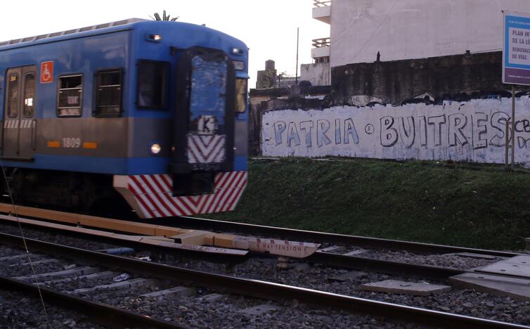 Ispanijos policija smogė traukinius stabdžiusiai grafitininkų gaujai