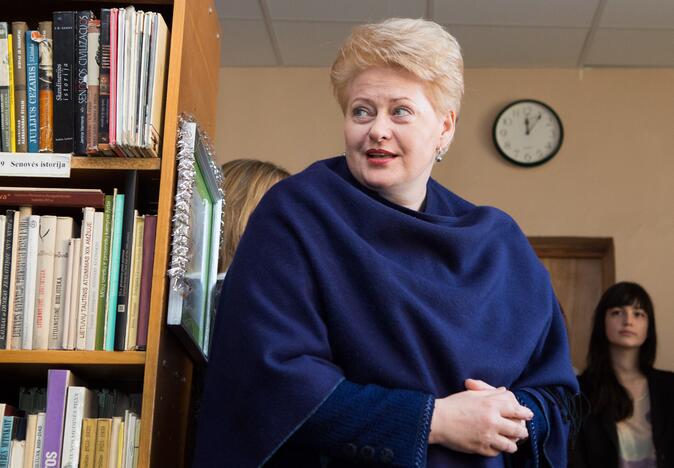 Prezidentės D. Grybauskaitės inicijuota akcija „Knygų Kalėdos" įgauna pagreitį